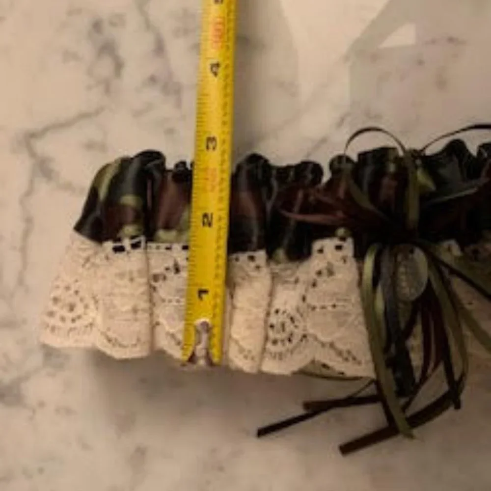 Camo & black ribbon, off white lace. New wedding guarder - Picture 2 of 7